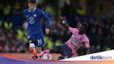 Sengit, Chelsea Vs Everton Tuntas 2-2