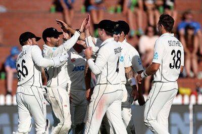Seam sees dominant New Zealand close in on Sri Lanka series sweep