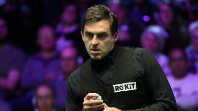 Ronnie O'Sullivan suffers injury scare as World Championship title defence looms