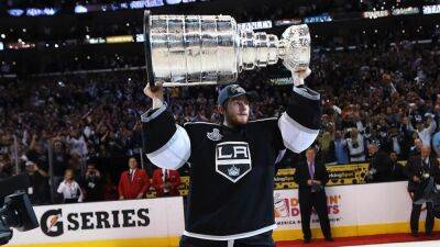 Kings fans rip team for Twitter send-off to recently traded 'franchise icon' Jonathan Quick: 'That's it?'