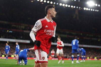 Martinelli stars as Premier League leaders Arsenal crush Everton to go 5 points clear