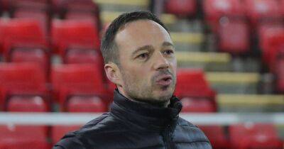 Stirling Albion - Darren Young - Stirling Albion boss in rallying call for fans to turn Forthbank into fortress in title bid - dailyrecord.co.uk