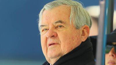 Jerry Richardson, founder and former owner of the Panthers, dead at 86