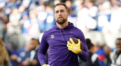 Michael Reaves - Pat Macafee - Justin Jefferson - Adam Thielen joins Panthers on 3-year deal after Vikings release - foxnews.com -  Sander - county Eagle - state Minnesota -  Baltimore - state Illinois