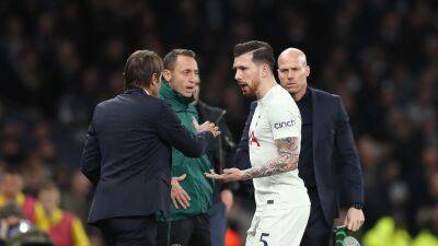 Antonio Conte - Gareth Southgate - Pierre-Emile Hojbjerg - Roy Hodgson - Jimmy Floyd Hasselbaink - Pierre-Emile Hojbjerg asks Tottenham boss Antonio Conte to 'elaborate' after accusing players of being 'selfish' - eurosport.com - Denmark - Italy - Norway