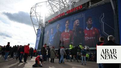 Man United bidders set to make latest takeover offers