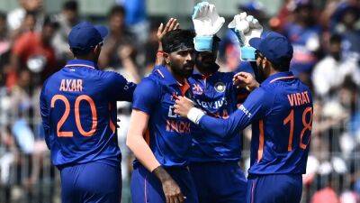 India vs Australia - Watch: Hardik Pandya Takes Three Wickets In Three Overs. Virat Kohli Can't Keep Calm