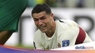 Cristiano Ronaldo - Roberto Martínez - Ronaldo Sempat Pertimbangkan Pensiun dari Portugal Usai Piala Dunia 2022 - sport.detik.com - Manchester - Qatar - Portugal
