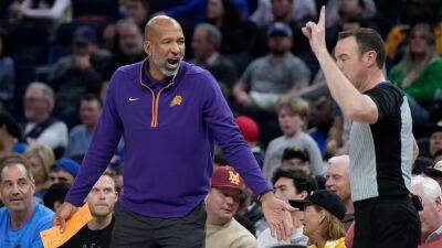 Suns' Monty Williams rips free-throw disparity in loss to Lakers: 'I'm over it'