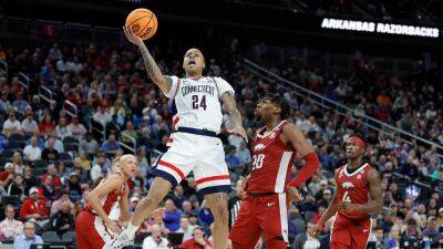 UConn coasts to Elite 8 with dominant win over Arkansas