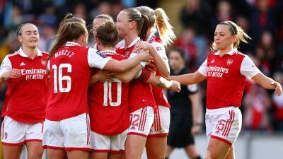 Women's Super League: Five-star Arsenal thrash Spurs