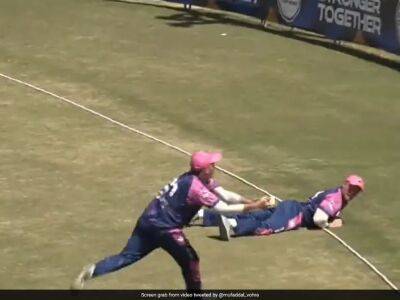 Watch: Two Fielders Combine To Produce Astonishing Boundary Rope Catch - sports.ndtv.com