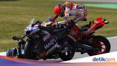 Detik-detik Marquez Tabrak Miguel Oliveira di MotoGP Portugal