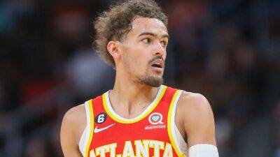 Hawks' Trae Young gets ejected for hard pass to referee
