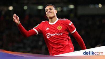 Cristiano Ronaldo - Mason Greenwood - Greenwood Dituding Suka Hina Rekan Setim hingga Olok-olok Ronaldo! - sport.detik.com - Manchester