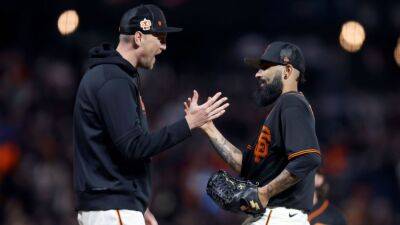 Gabe Kapler - Sergio Romo pitches for last time, gets curtain call amid final exit - espn.com - San Francisco -  San Francisco - county Park