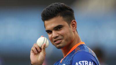 Arjun Tendulkar To Debut For Mumbai Indians In IPL 2023? Rohit Sharma Gives One-Word Reply