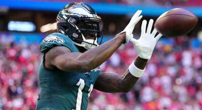 Eagles’ A.J. Brown's beef with Chiefs' JuJu Smith-Schuster ramps up: 'Find you somebody else to play with'