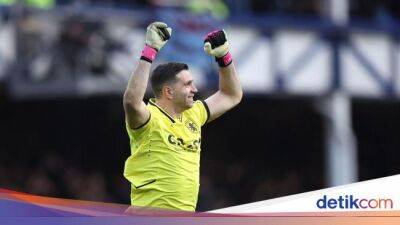 Emi Martinez Tertantang Bawa Aston Villa ke Liga Champions