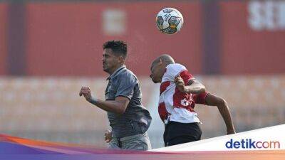 Stefano Lilipaly - Madura United - Hasil Liga 1: Borneo FC Bungkam Madura United 1-0 - sport.detik.com