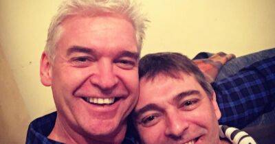 Philip Schofield's brother tells of tearful phone call while 'on verge' of taking life - manchestereveningnews.co.uk - London