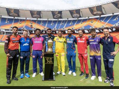 Rohit Sharma Missing From IPL 2023 Captains' Pic. Fans Troll Mumbai Indians Skipper Heavily