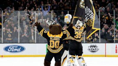 Bruins wrap up Presidents' Trophy with OT win over Blue Jackets