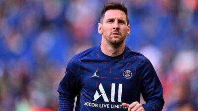 Barcelona VP confirms Lionel Messi transfer talks as PSG contract winds down