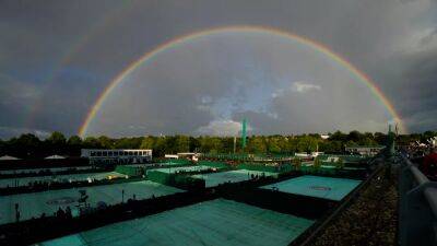 Wimbledon allows Russian and Belarusian athletes to compete as neutrals