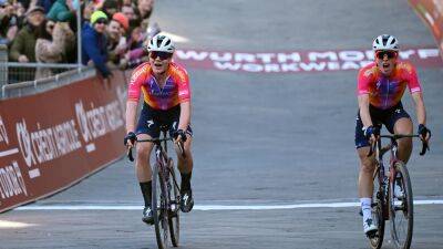 Strade Bianche Donne 2023: Demi Vollering beats team-mate Lotte Kopecky in thrilling sprint finish