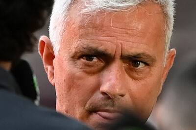 Mourinho’s two-match ban suspended, in dugout for Juve clash