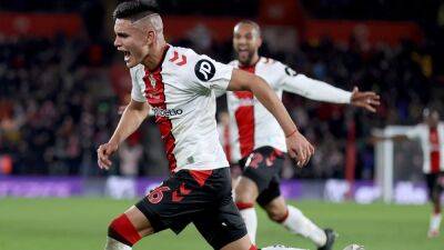 Southampton move off bottom with 1-0 win over Leicester City