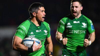 Connacht hang on against 14-man Dragons