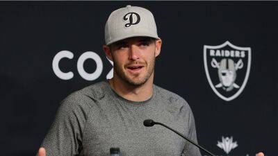Carson Wentz - Derek Carr - Matt Ryan - Derek Carr has 'at least two teams' interested in him outside free agency front-runners: report - foxnews.com - Washington - New York -  New York -  Las Vegas -  New Orleans -  Indianapolis