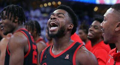 No. 1 Houston avoids potential upset with thrilling buzzer-beater over Memphis