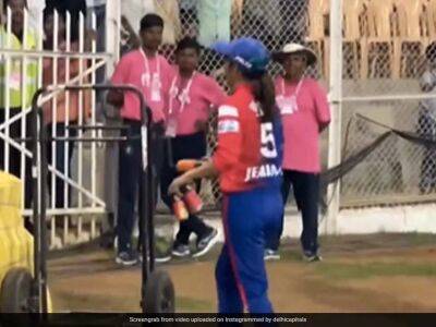 Meg Lanning - Watch: Jemimah Rodrigues' Gesture For Fans During WPL Game Wins Hearts - sports.ndtv.com - Australia - India -  Delhi -  Bangalore