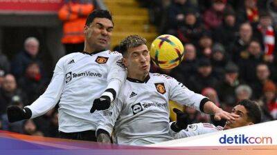 Bruno Fernandes - Luke Shaw - Gary Neville - Gary Neville: MU Kayak Anak-anak Sekolah - sport.detik.com - Manchester - Liverpool