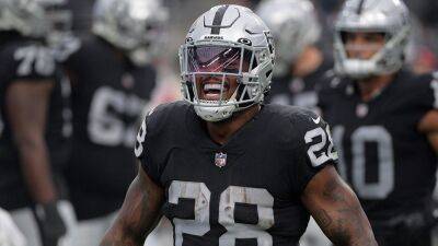 Raiders' Josh Jacobs among franchise tags dished out by NFL teams Monday