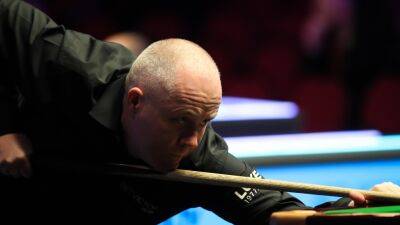 John Higgins and Stuart Bingham reach last 16 of Six Red World Snooker Championship with valuable wins