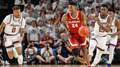 Embattled Alabama star takes top SEC awards in midst of gun controversy