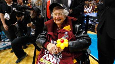 Kevin C.Cox - Loyola Chicago's Sister Jean, 103, journeys to New York for Ramblers' A-10 Conference tournament - foxnews.com - New York -  New York -  Chicago -  Atlanta - state Kansas - county Atlantic
