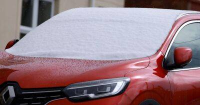 Drivers warned over common mistakes for clearing windscreens when temperatures drop - manchestereveningnews.co.uk - Britain - Manchester