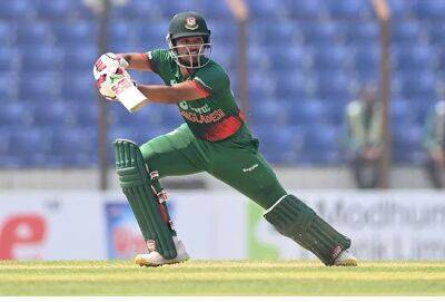 Najmul powers Bangladesh to T20 upset over England