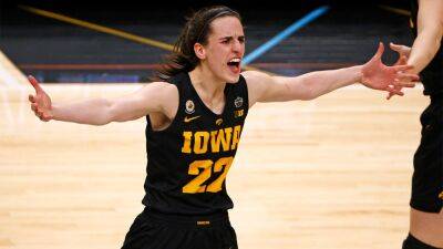 Caitlin Clark - Maddie Meyer - Hawkeyes’ star Caitlin Clark waves off unguarded South Carolina player as Iowa stuns title favorite - foxnews.com - Usa - state Texas -  Louisville - county Dallas - state Iowa - state South Carolina