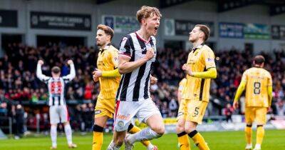 David Martindale - Stephen Robinson - Nicky Devlin - Inside St Mirren's soaring Livingston win as Paisley unites behind Stephen Robinson's achievers - dailyrecord.co.uk - county Ross - county George - county Douglas - county Livingston