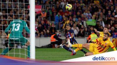 Ferran Torres - Eric Garcia - Jordi Alba - Liga Spanyol - Barcelona Vs Girona Tuntas 0-0 - sport.detik.com
