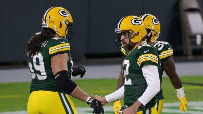 Aaron Rodgers' teammate says QB will 'be a Jet,' says Packers could 'eat' his contract if he stays