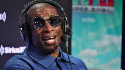 Deion Sanders has nervous first encounter with Colorado mascot Ralphie; Twitter reacts
