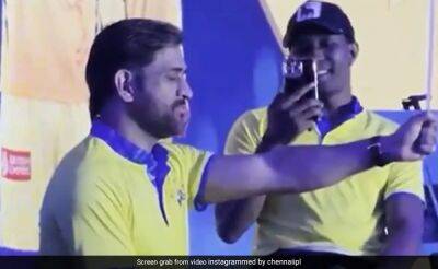 Dwayne Bravo - Watch: MS Dhoni's Hilarious Expression As Dwayne Bravo Runs Away Following CSK Prank - sports.ndtv.com - India -  Pune -  Chennai