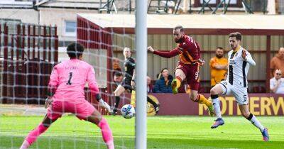 Motherwell star Kevin van Veen dedicates 22-goal haul to 'the haters' who doubted him